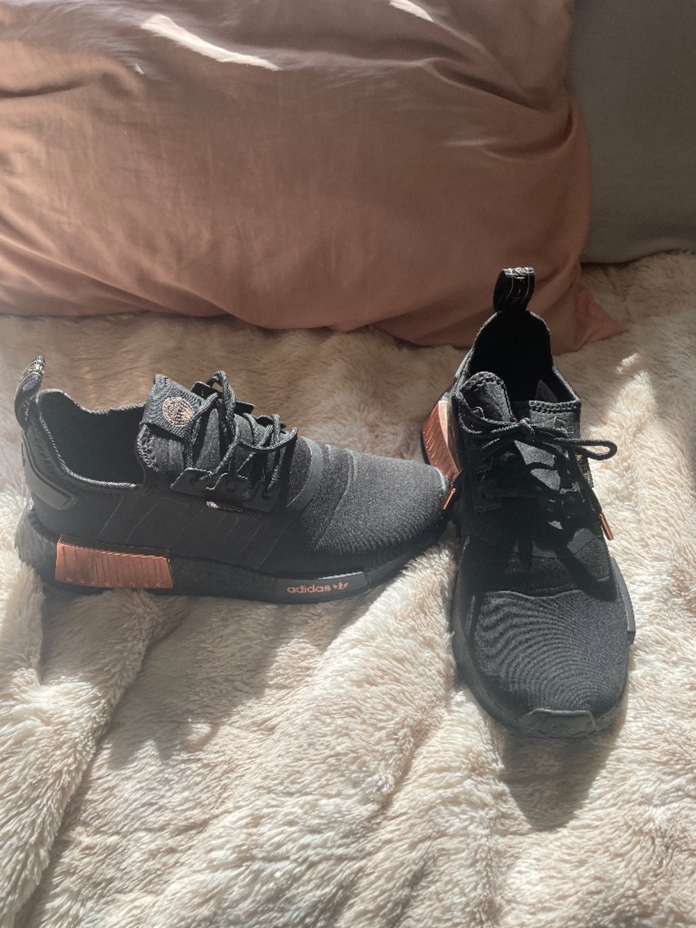 Adidas Sneakers